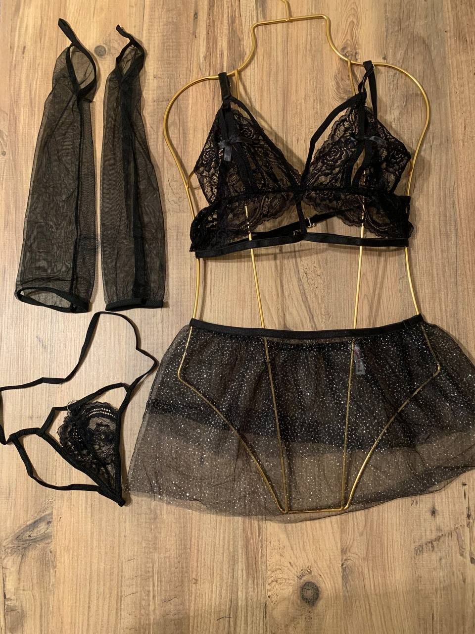 SİYAH SİMLİ ETEKLİ TAKIM