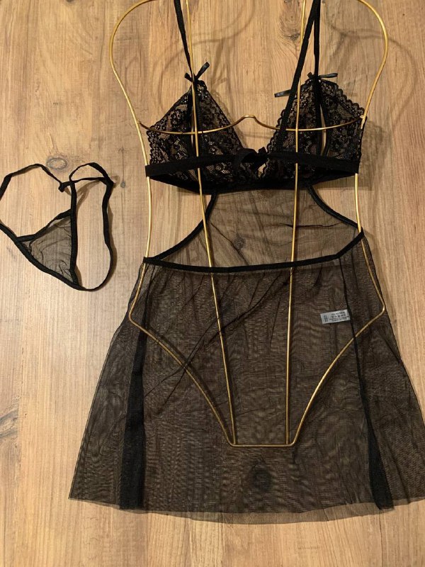 SİYAH SIRT DETAYLI GECELİK